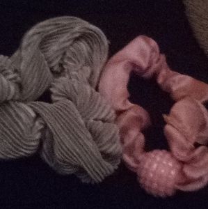 Basically hair ties that scrunchies